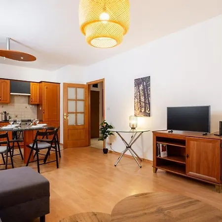 Superb Place To Live Saska Kepa Apartment Warschau