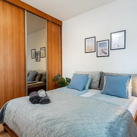 Superb Place To Live Saska Kepa Apartment Warschau