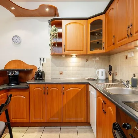 Superb Place To Live Saska Kepa *