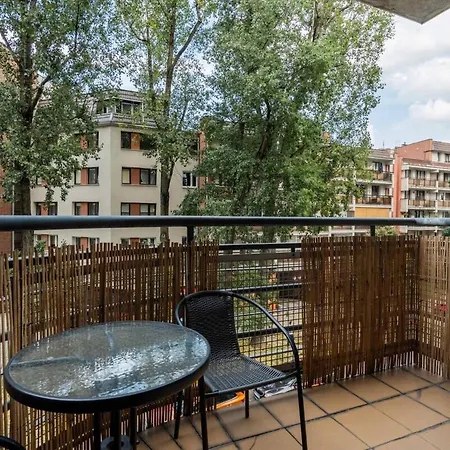 Apartment Superb Place To Live Saska Kepa